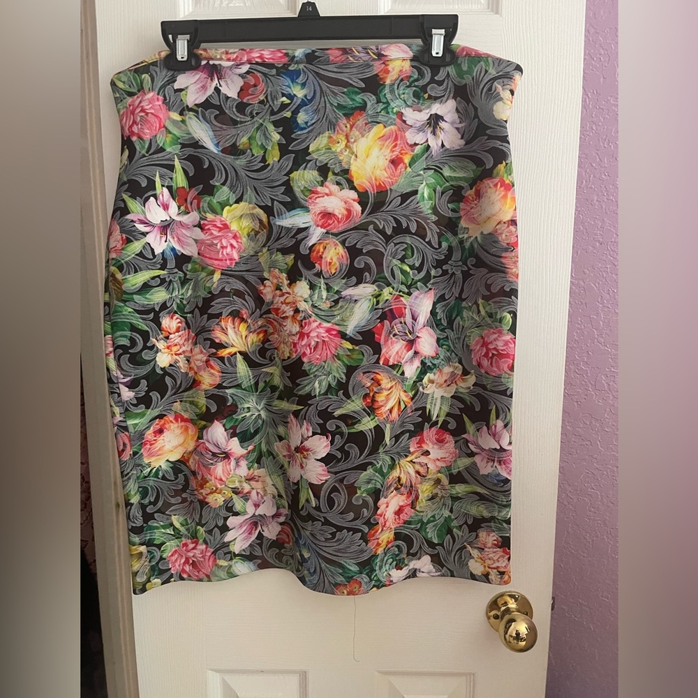 New York & Company Floral Skirt